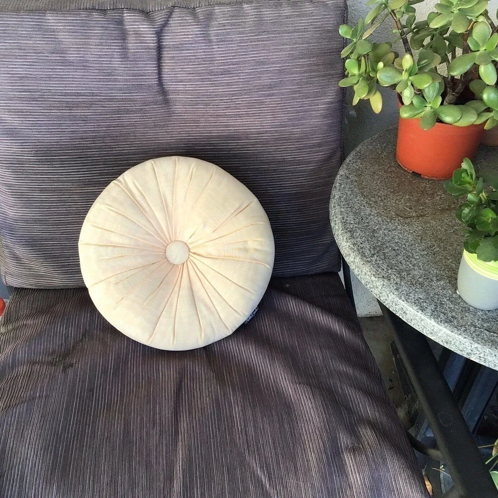 Vintage Tufted Throw Pillow 12